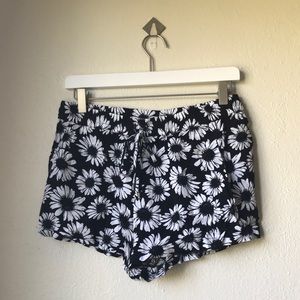 Drawstring Daisy Shorts